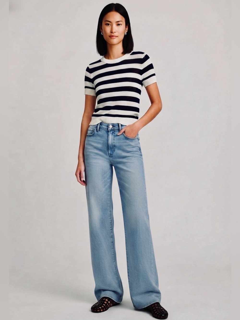 Joe's Jeans Women's Low Rise Wide Leg Denim - Size 28